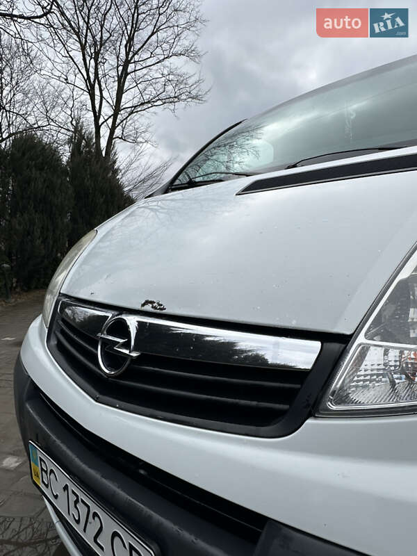 Мінівен Opel Vivaro 2008 в Самборі