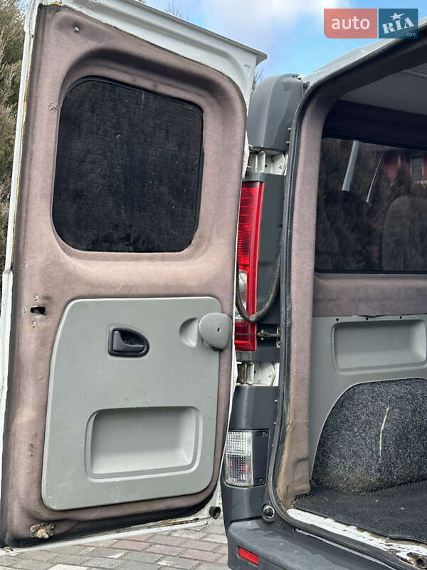 Мінівен Opel Vivaro 2008 в Самборі