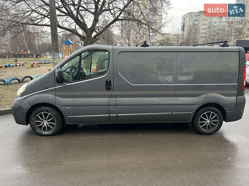 Грузовой фургон Opel Vivaro 2014 в Луцке
