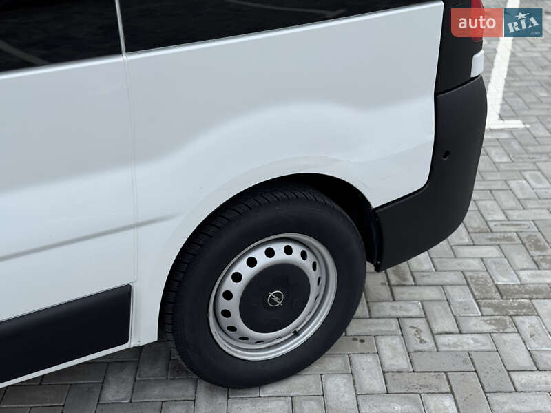 Минивэн Opel Vivaro 2014 в Черновцах