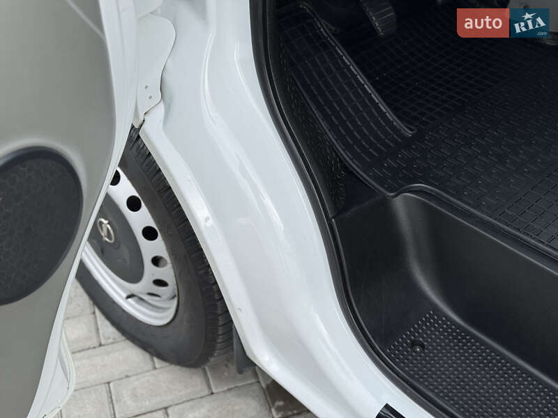 Минивэн Opel Vivaro 2014 в Черновцах