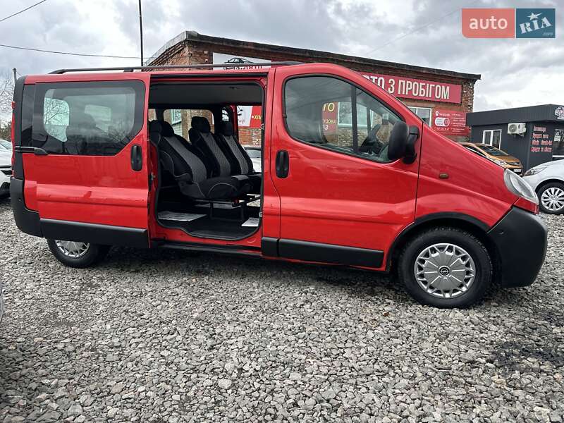 Минивэн Opel Vivaro 2005 в Смеле