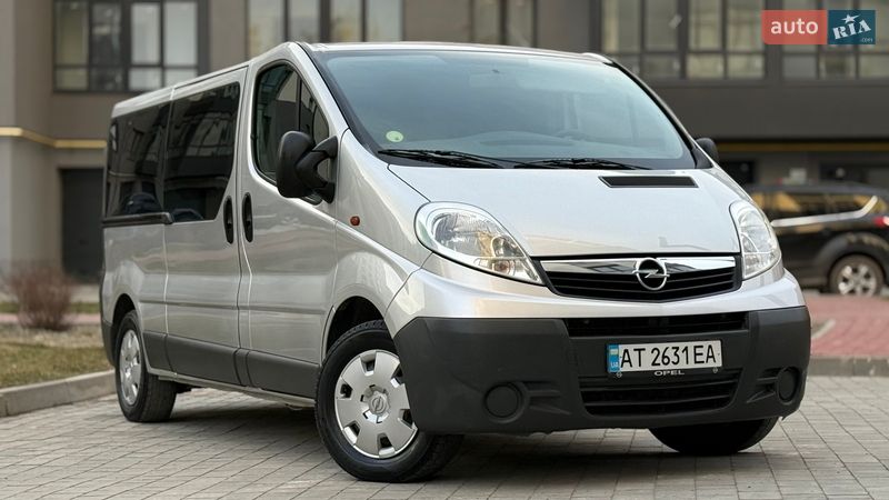 Минивэн Opel Vivaro 2012 в Ивано-Франковске