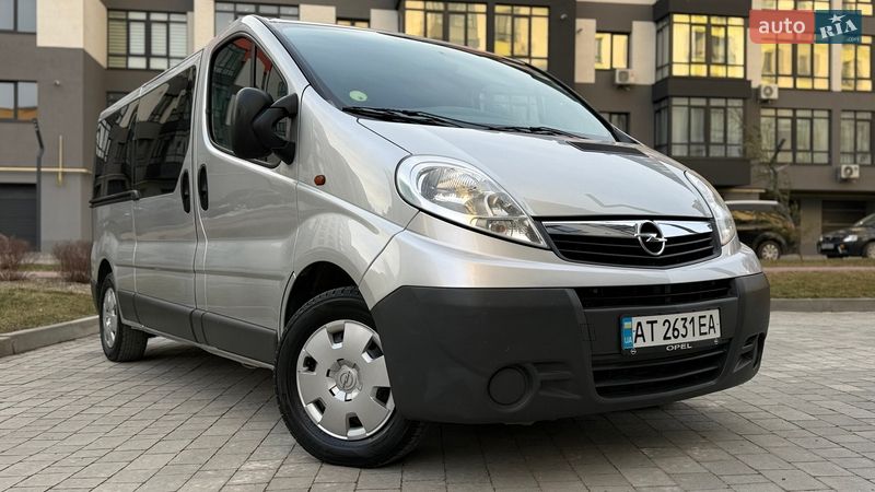 Минивэн Opel Vivaro 2012 в Ивано-Франковске