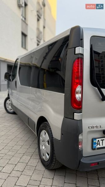 Минивэн Opel Vivaro 2012 в Ивано-Франковске
