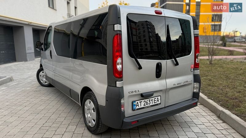 Минивэн Opel Vivaro 2012 в Ивано-Франковске