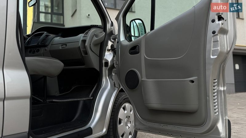 Минивэн Opel Vivaro 2012 в Ивано-Франковске