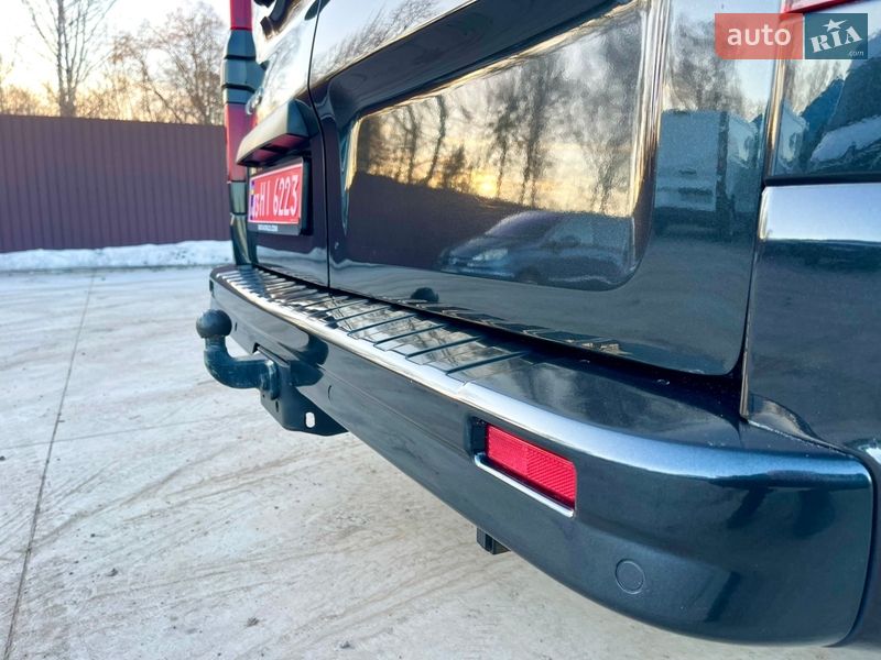 Грузопассажирский фургон Opel Vivaro 2015 в Млинове