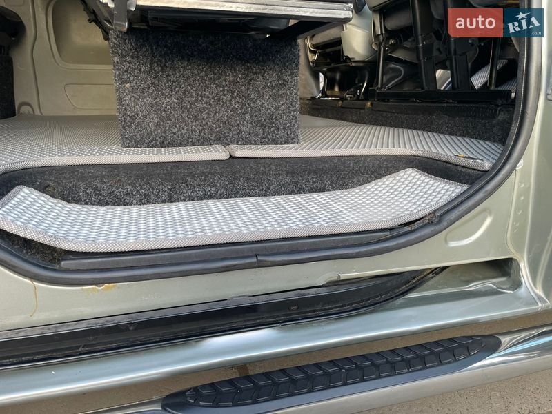 Минивэн Opel Vivaro 2010 в Хотине