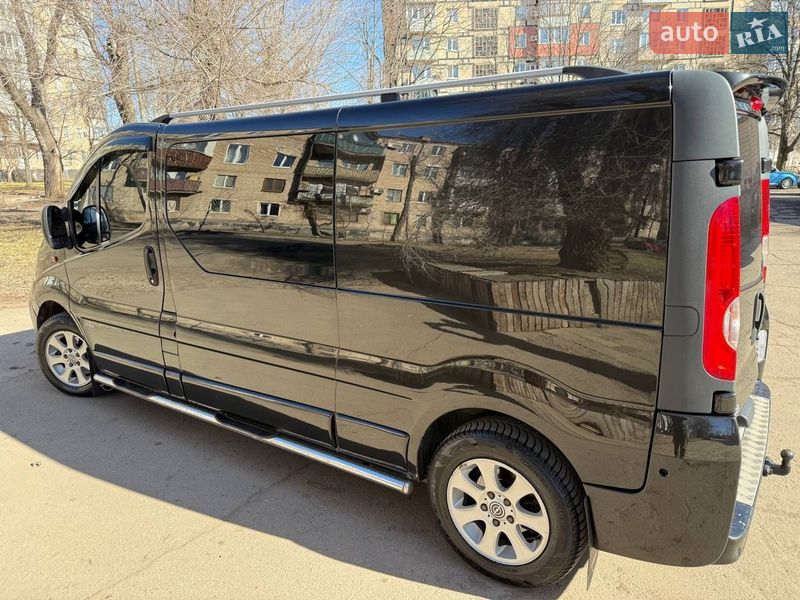 Минивэн Opel Vivaro 2008 в Кривом Роге