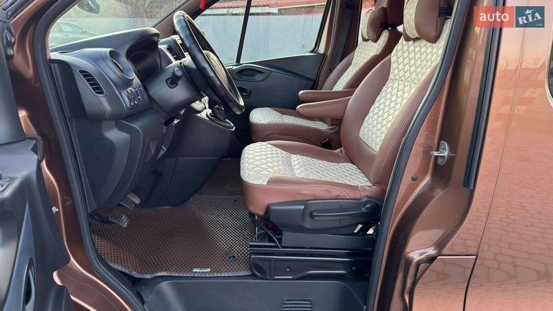 Минивэн Opel Vivaro 2015 в Кременчуге