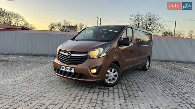 Минивэн Opel Vivaro 2015 в Кременчуге