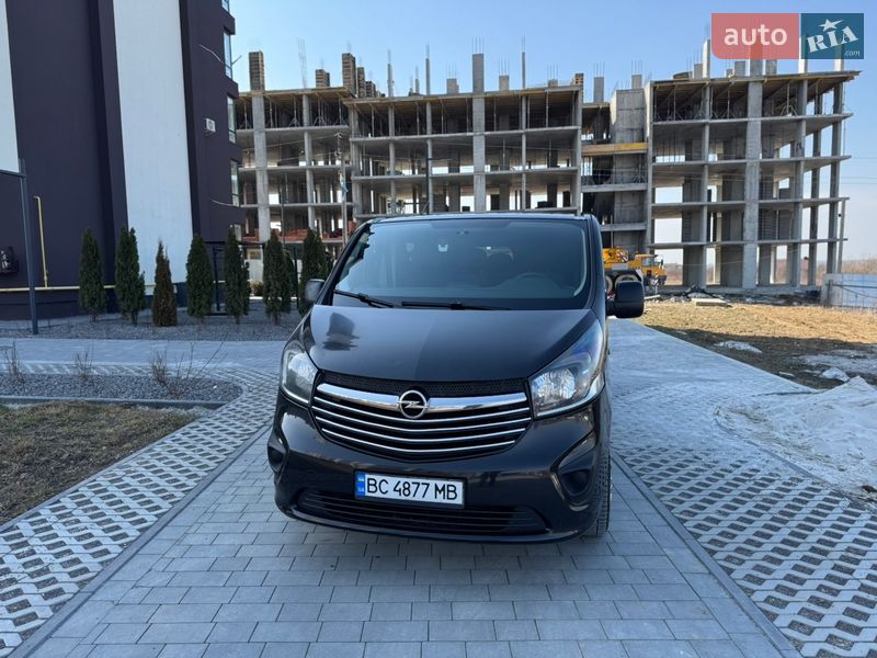 Минивэн Opel Vivaro 2016 в Львове