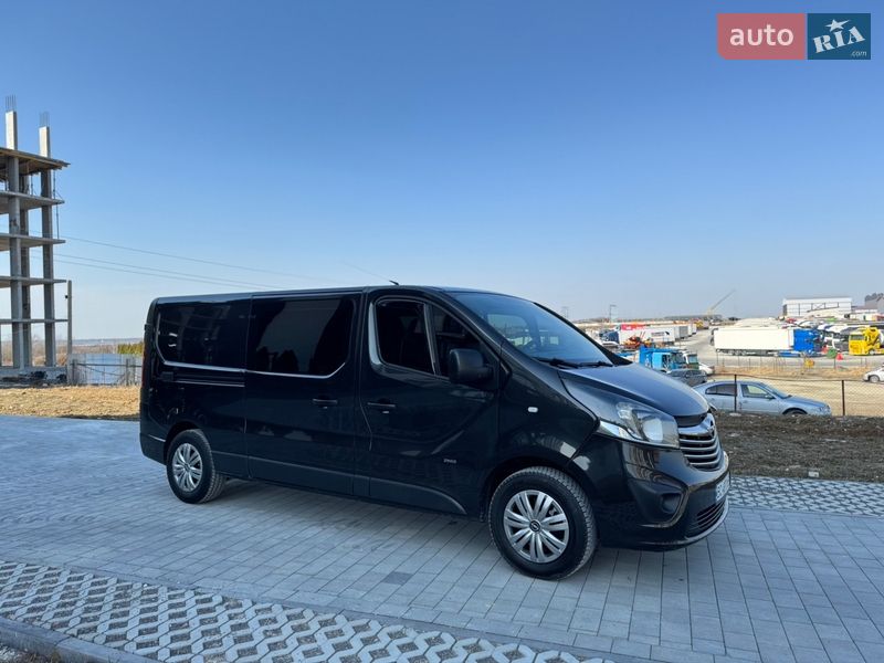 Минивэн Opel Vivaro 2016 в Львове