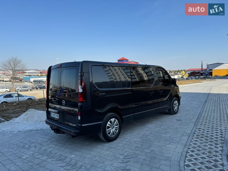 Минивэн Opel Vivaro 2016 в Львове