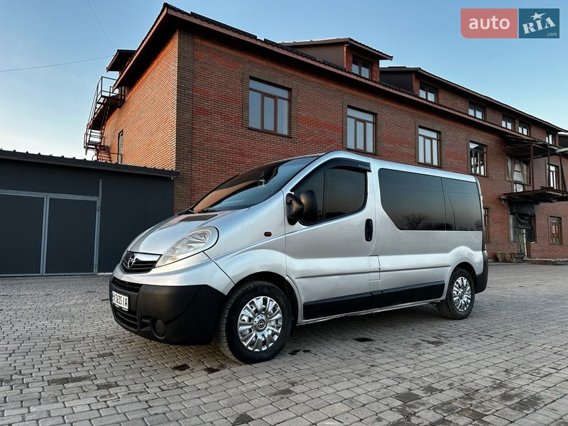 Минивэн Opel Vivaro 2007 в Теофиполе