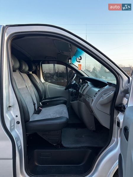 Минивэн Opel Vivaro 2007 в Теофиполе