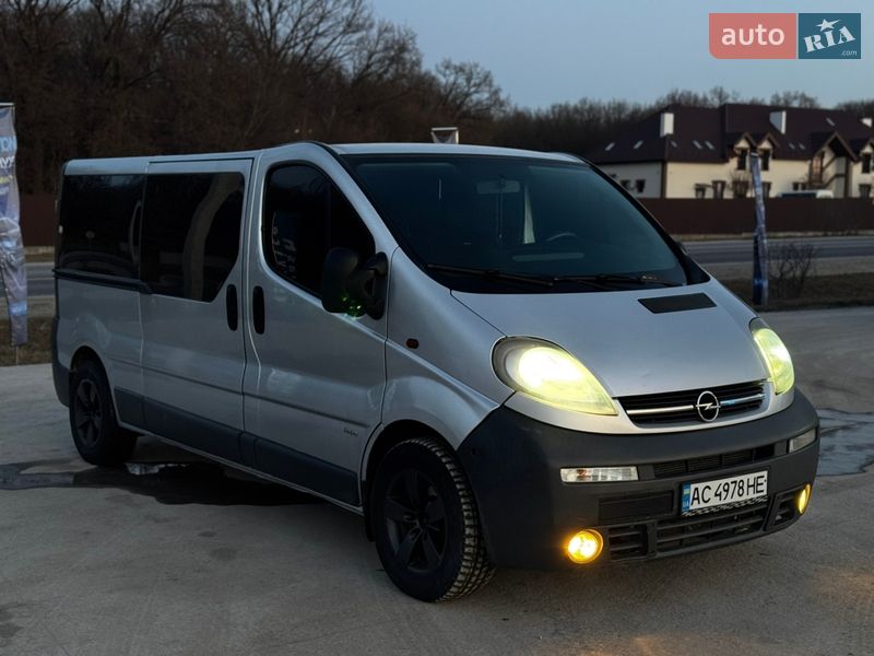 Opel Vivaro 2003
