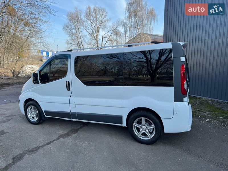 Мінівен Opel Vivaro 2008 в Чернігові