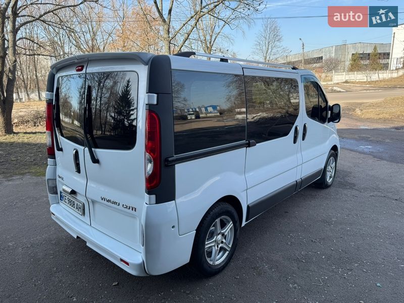 Мінівен Opel Vivaro 2008 в Чернігові
