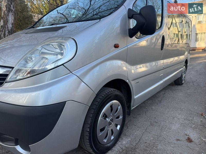 Минивэн Opel Vivaro 2011 в Луцке