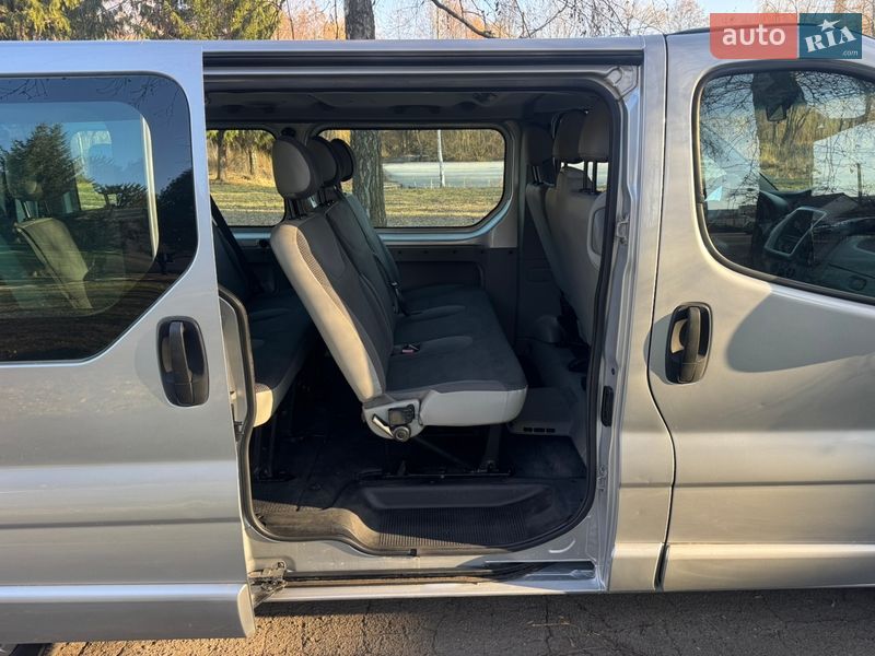 Минивэн Opel Vivaro 2011 в Луцке