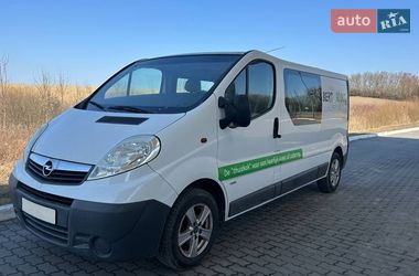 Грузопассажирский фургон Opel Vivaro 2007 в Ровно