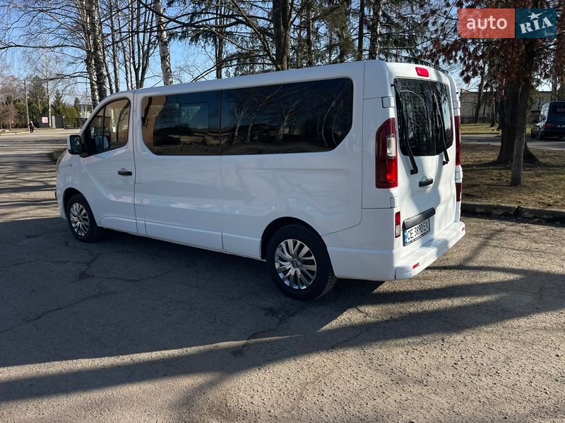 Минивэн Opel Vivaro 2017 в Черновцах