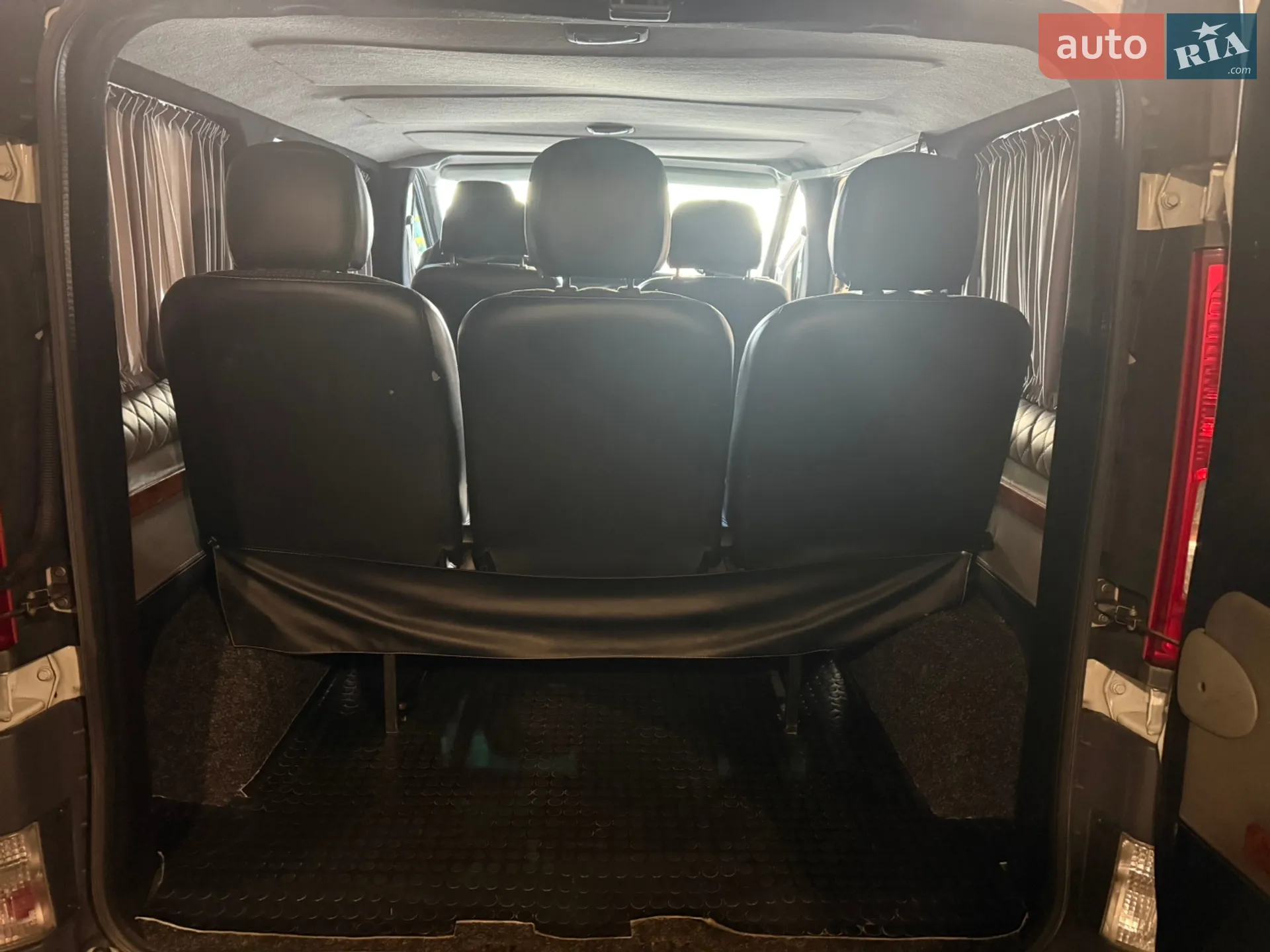 2010 Opel Vivaro - мініатюра 11