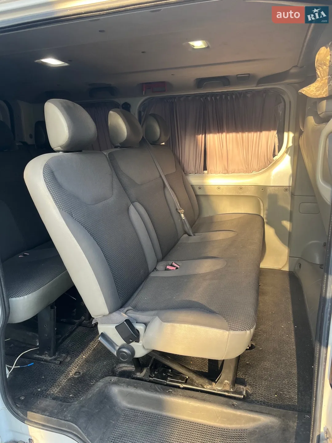 2010 Opel Vivaro - мініатюра 18