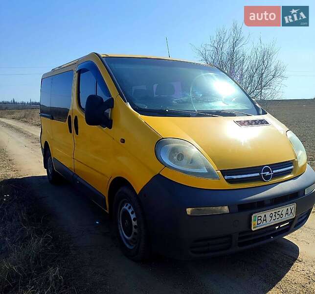 Opel Vivaro 2004
