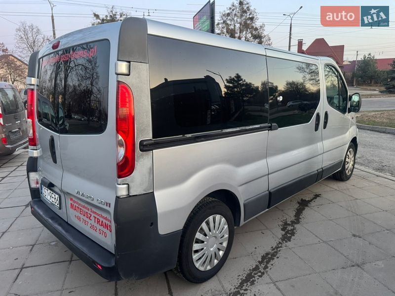 Минивэн Opel Vivaro 2011 в Луцке