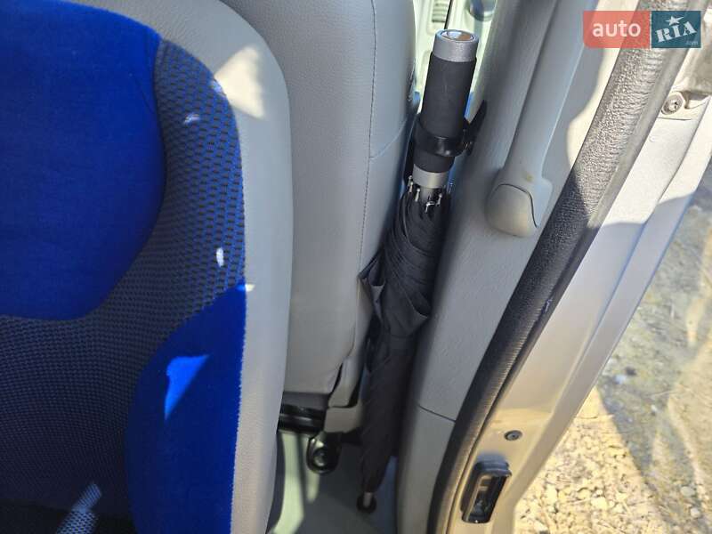 Минивэн Opel Vivaro 2011 в Тернополе