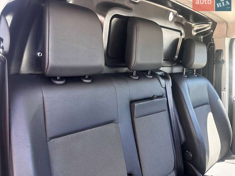 Вантажний фургон Opel Vivaro 2020 в Львові