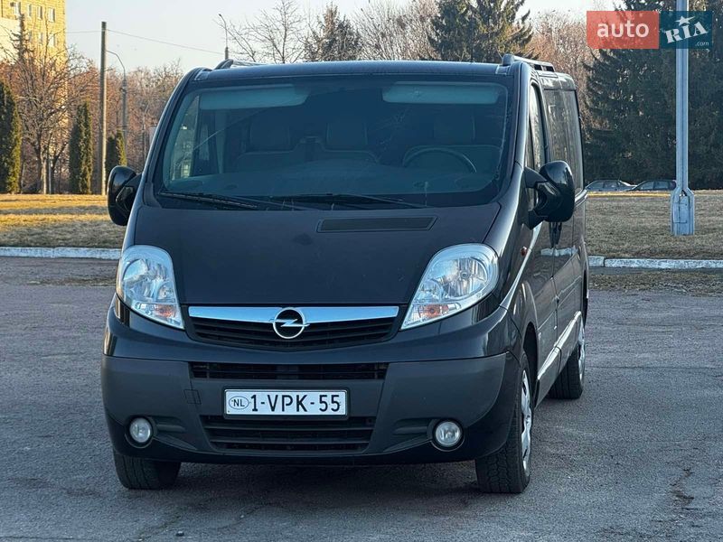 Мінівен Opel Vivaro 2013 в Рівному