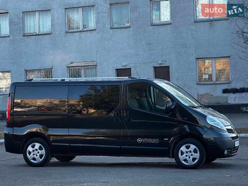 Мінівен Opel Vivaro 2013 в Рівному