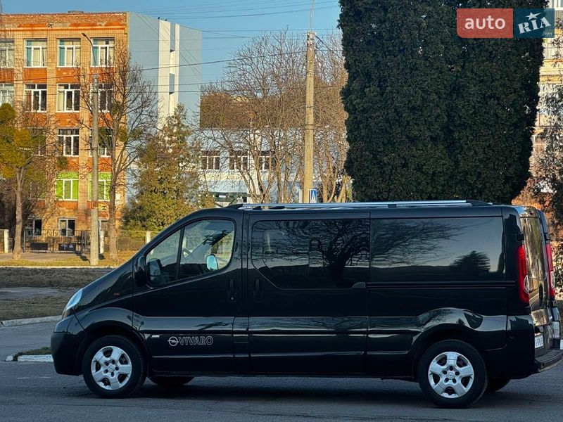 Мінівен Opel Vivaro 2013 в Рівному