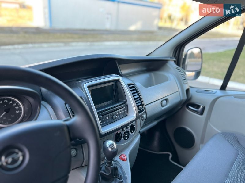 Мінівен Opel Vivaro 2013 в Рівному