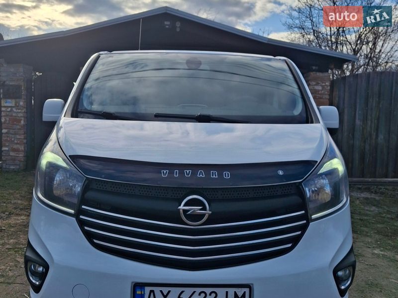 Opel Vivaro 2015