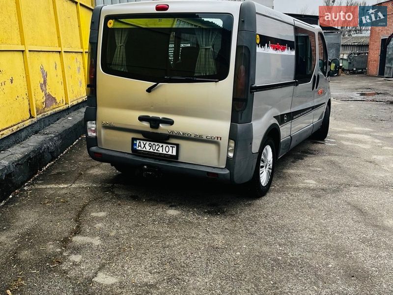Мінівен Opel Vivaro 2005 в Харкові