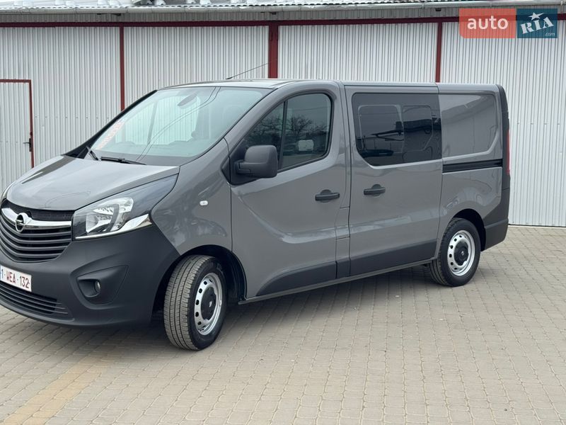 Грузопассажирский фургон Opel Vivaro 2017 в Коломые