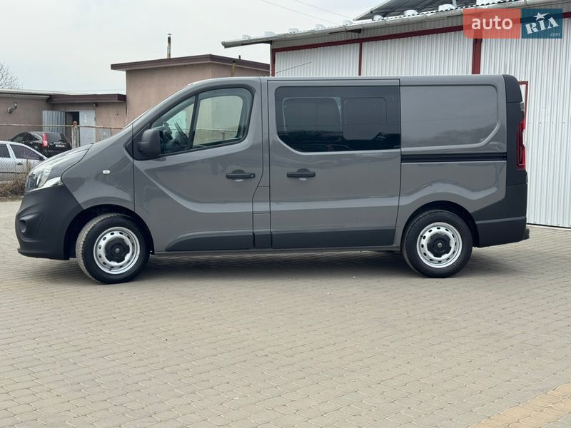 Грузопассажирский фургон Opel Vivaro 2017 в Коломые
