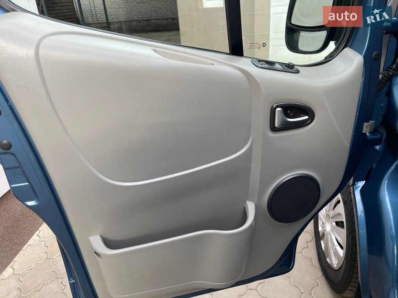 Минивэн Opel Vivaro 2013 в Ковеле