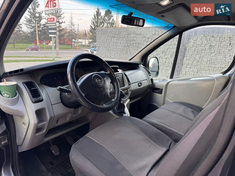 Мінівен Opel Vivaro 2003 в Луцьку