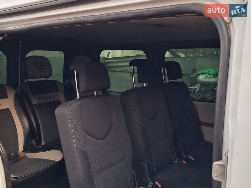 Минивэн Opel Vivaro 2009 в Бурыни