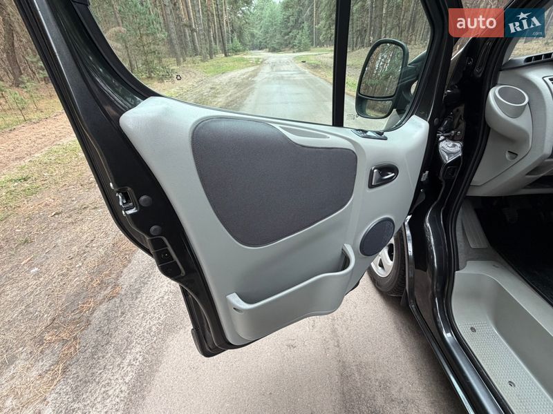 Минивэн Opel Vivaro 2014 в Киеве фото 10 Минивэн Opel Vivaro 2014 в Киеве