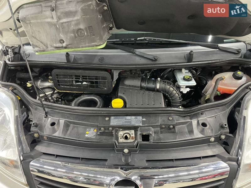 Мінівен Opel Vivaro 2012 в Стрию