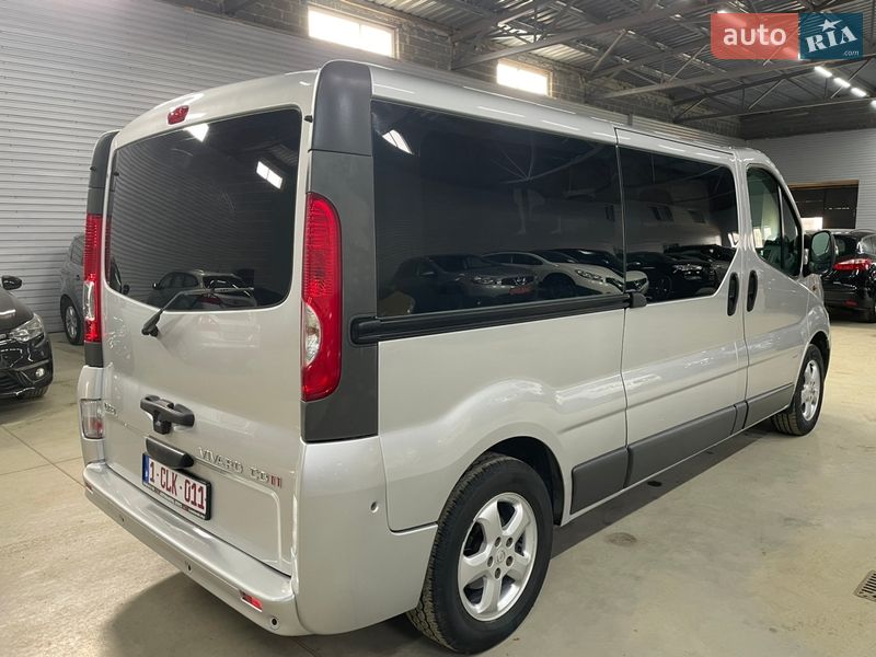 Мінівен Opel Vivaro 2012 в Стрию