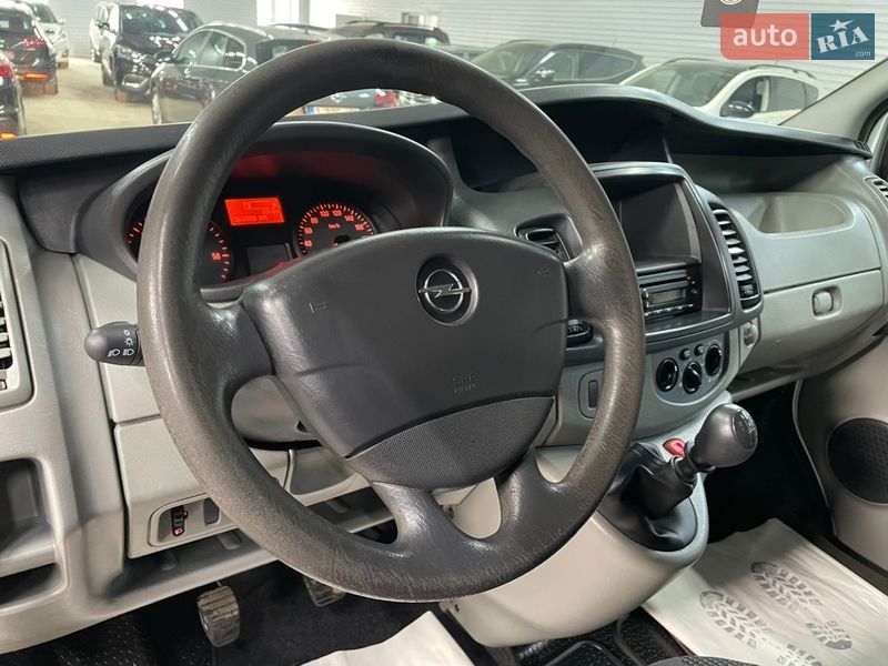 Мінівен Opel Vivaro 2012 в Стрию