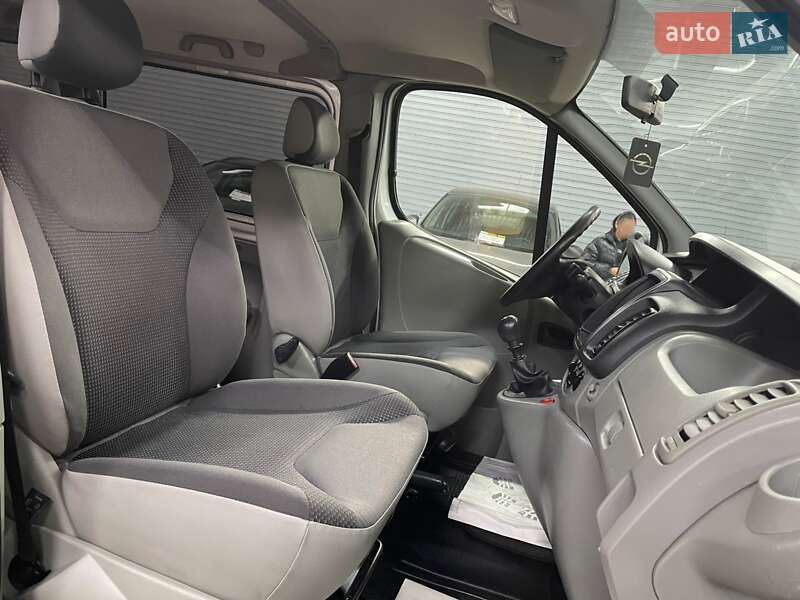 Мінівен Opel Vivaro 2012 в Стрию